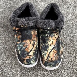 Women's Camouflage Fur-Lined Slippers